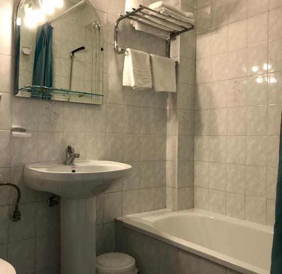 Номер Стандарт Трехместный, Pensión Rey