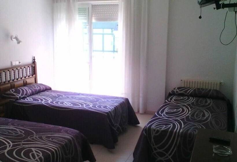 Номер Стандарт Трехместный, Pensión Rey