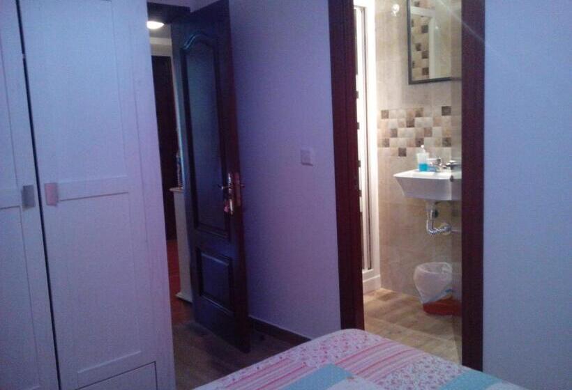 غرفة كلاسيكية, Pensión Vegadeo Gijón