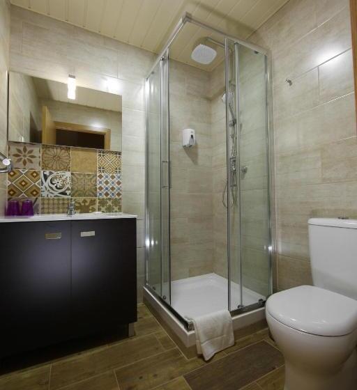 اتاق استاندارد یک نفره, Happy House