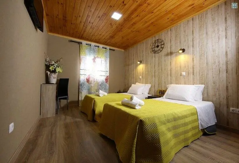 اتاق استاندارد, Happy House