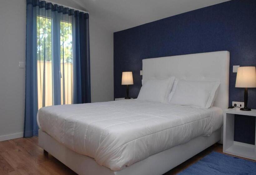 سوییت جونیور با چشم‌انداز دریا, Marina Charming House