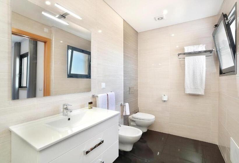 스탠다드 룸 풀장 전망, Sunfield Guest House Only Adults