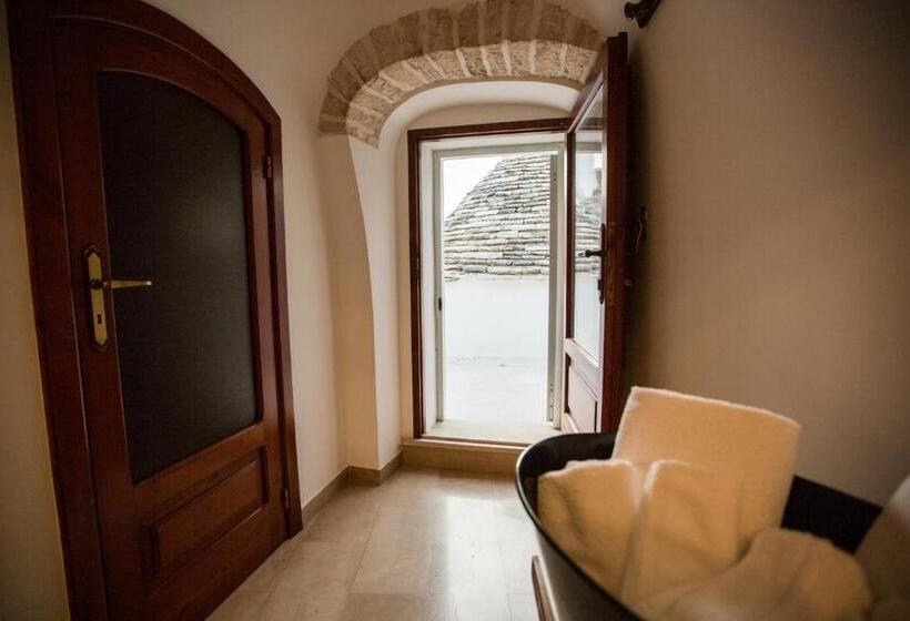 Семейный Номер, Trulli Antichi Mestieri   Widespread Trulli In The Historic Center