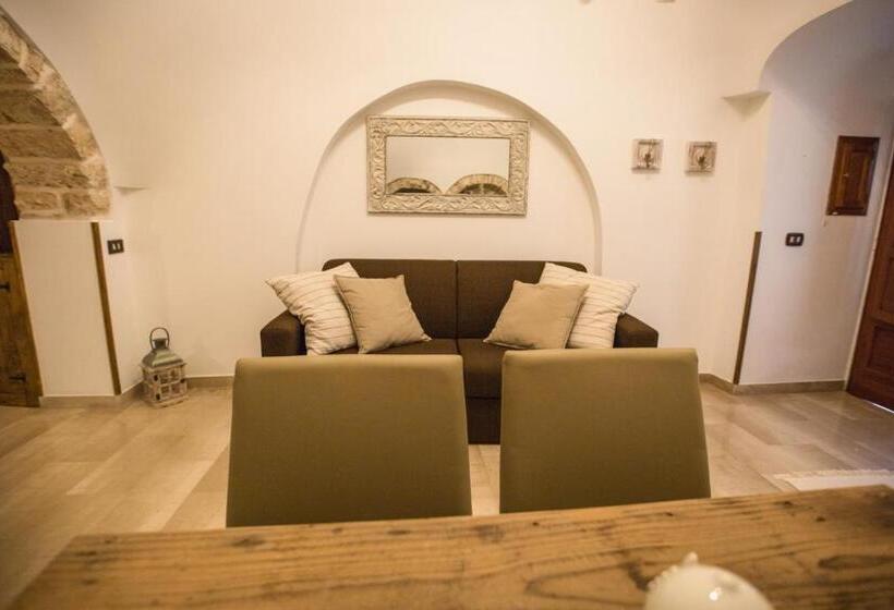 اتاق خانوادگی, Trulli Antichi Mestieri   Widespread Trulli In The Historic Center