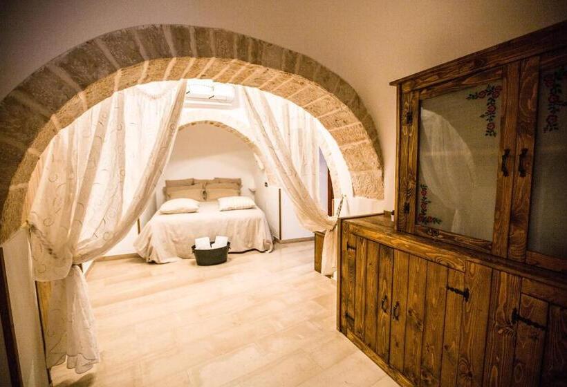 اتاق خانوادگی, Trulli Antichi Mestieri   Widespread Trulli In The Historic Center