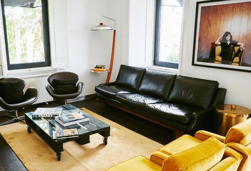 带共用浴室的标准房间, Bonvalot Guest House