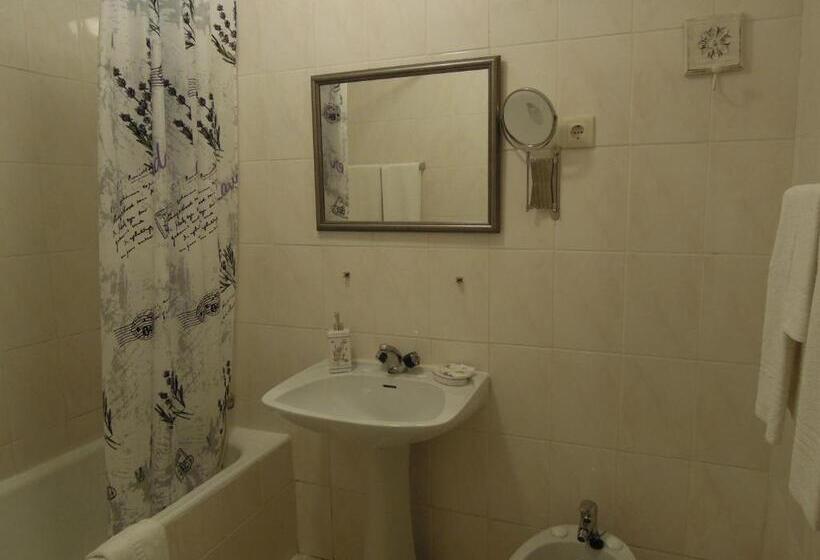 标准间, Ester Guest House