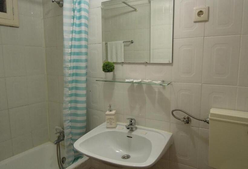 四人标准间, Ester Guest House