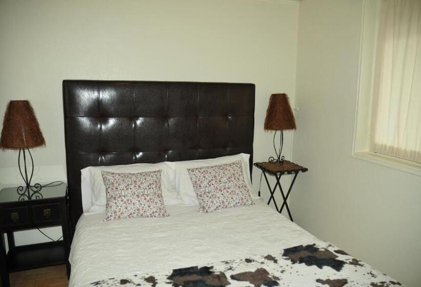 带阳台的豪华间, Ester Guest House