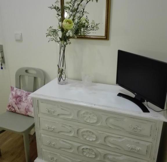 Номер Стандарт Индивидуальный, Ester Guest House