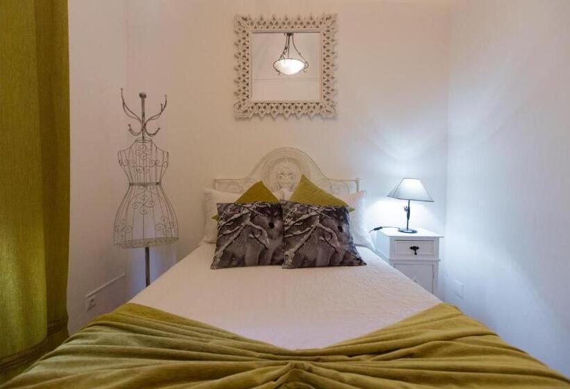 اتاق استاندارد یک نفره, Hospedaria Os Condes