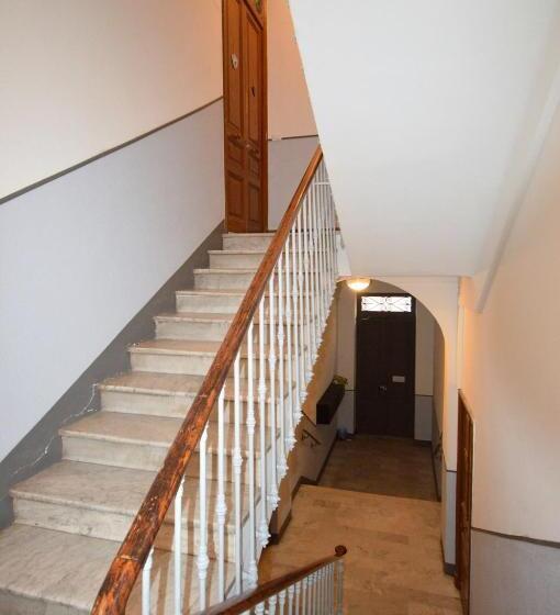 غرفة قياسية ثلاثية, Palafiori Rooms Sanremo