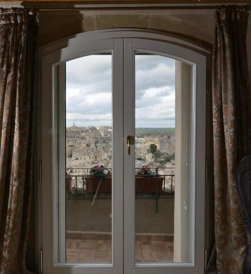 סוויטה עם מרפסת, Antica Torre Di Iuso