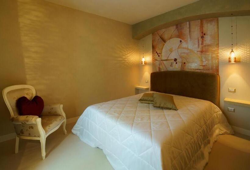 סוויטה עם נוף לעיר, Antica Torre Di Iuso