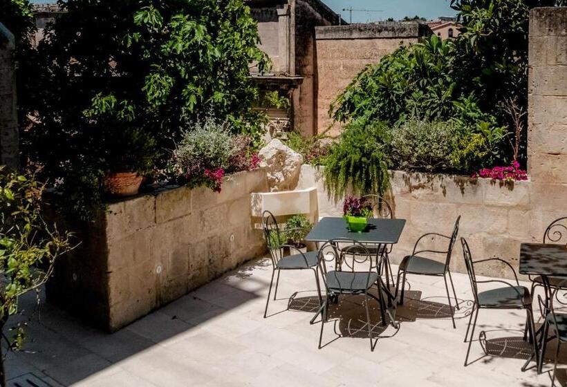 اتاق استاندارد با چشم‌انداز باغ, Antica Torre Di Iuso