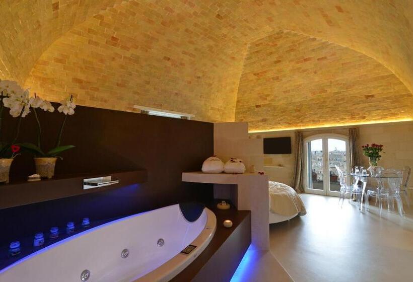 סוויטה עם מרפסת, Antica Torre Di Iuso