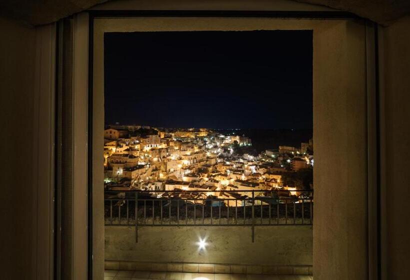 سوئیت با بالکن, Antica Torre Di Iuso