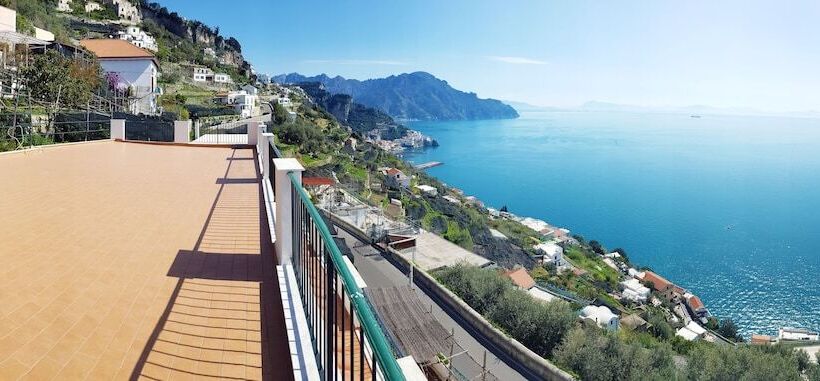 阁楼房, Amalfi Hills