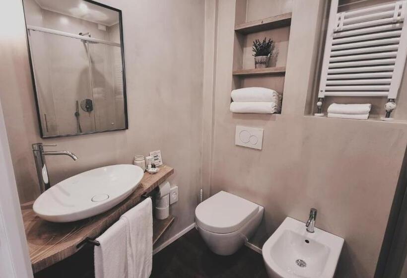 高级大房间, Bardoliners