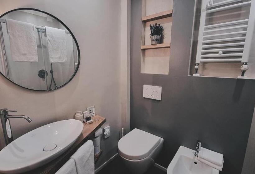 豪华房间, Bardoliners