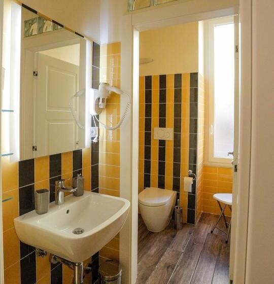 اتاق استاندارد سه تخته با بالکن, Colors Of Cinque Terre   Guest House