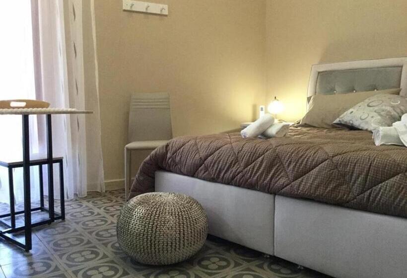 标准间, Nonna Ninetta