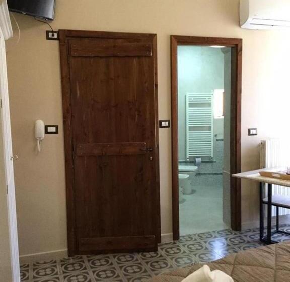 标准间, Nonna Ninetta