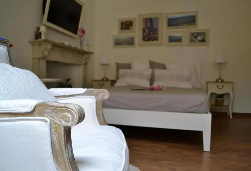 Junior suite with river view, Pontevecchio Relais