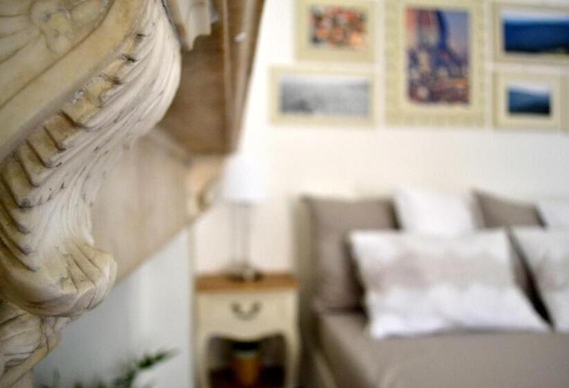 Junior suite with river view, Pontevecchio Relais