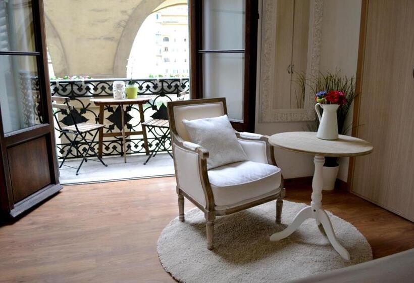 Junior suite with river view, Pontevecchio Relais