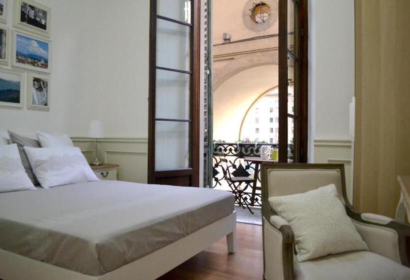 اتاق سوپریور با چشمانداز رودخانه, Pontevecchio Relais