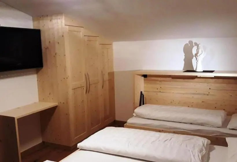 Economy Triple Room, Pension Sprenger