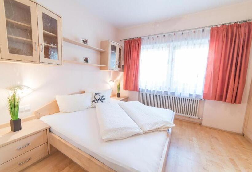 חדר אקונומי, Pension Sprenger