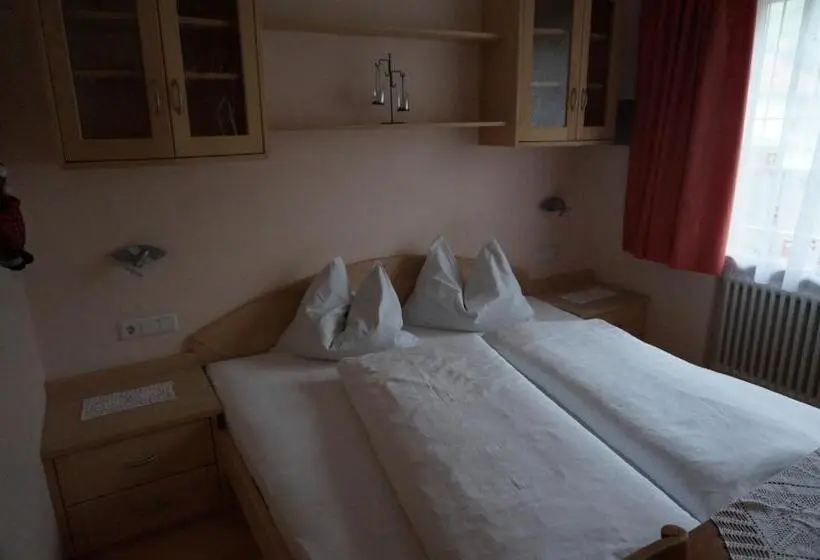 Economy-huone, Pension Sprenger