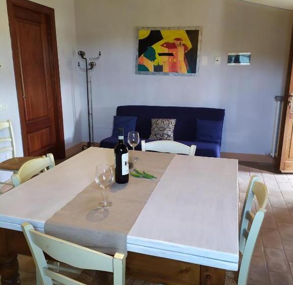 带1个卧室的带阳台的公寓, Antonella House Podere Della Collina