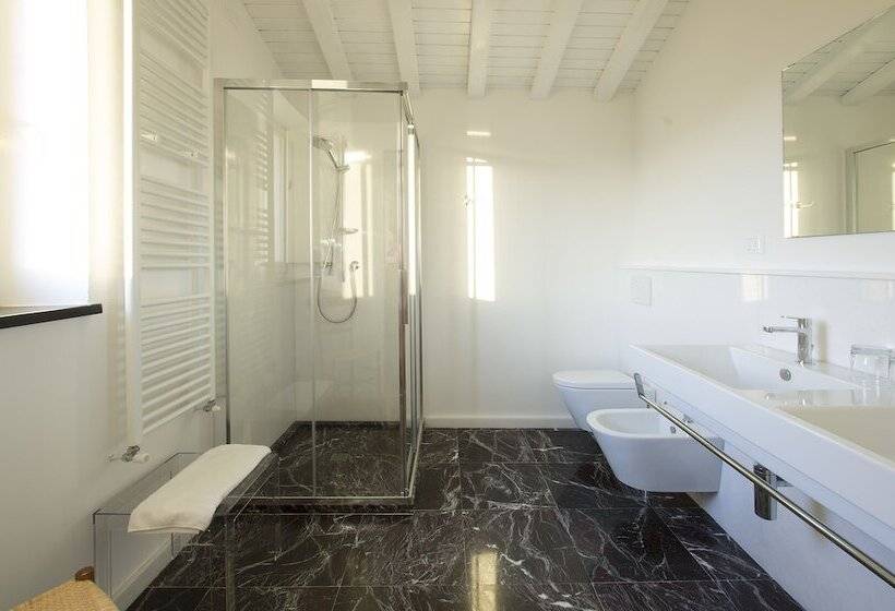 スタンダードルーム, La Sosta Di Ottone Iii