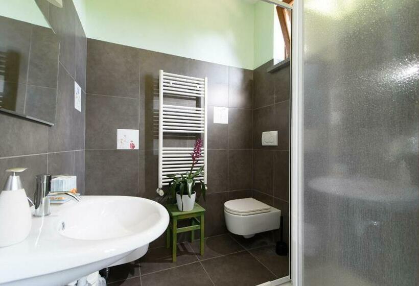 חדר דלוקס עם נוף להרים, La Tenuta  Resort Agricolo