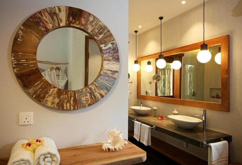 اتاق سوپریور با چشمانداز باغ, Les Lauriers Eco