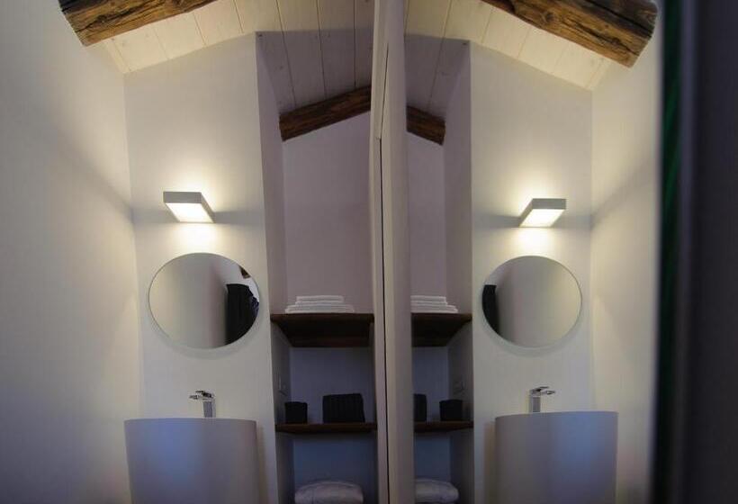 سوییت جونیور, Chambres D’hôtes La Latteria