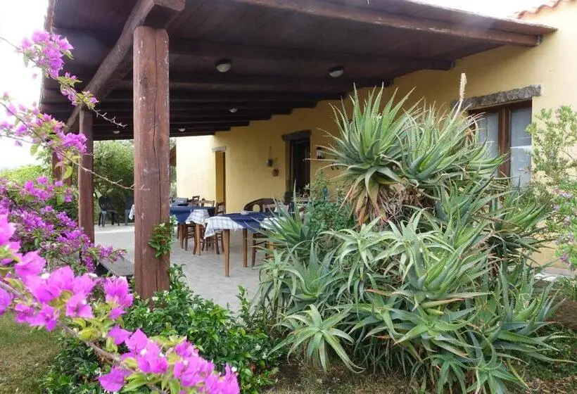 庭の見える1ベッドルームアパートメント, Agriturismo Campesi Casale Tra Le Vigne