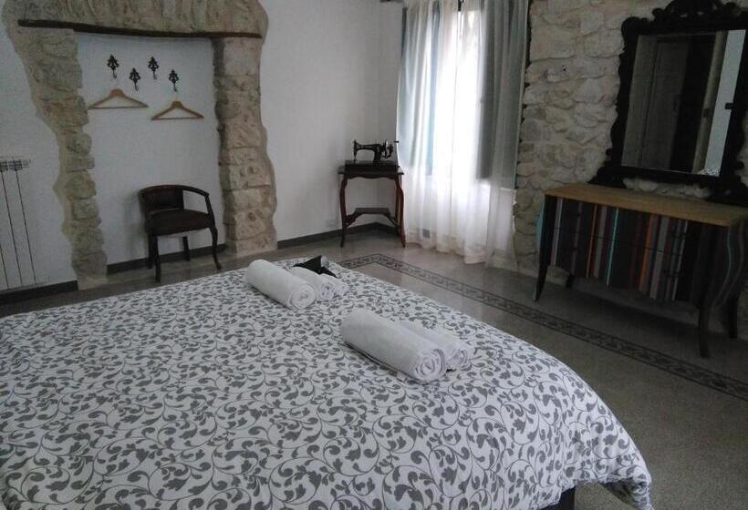 חדר משפחתי, Casina Di Pietra