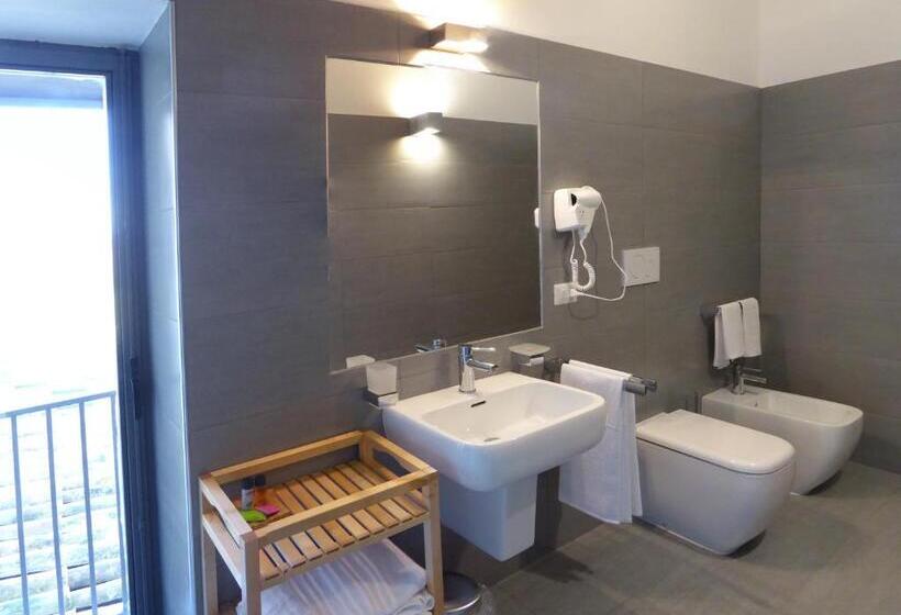 豪华房间, Pietre Di Fiume