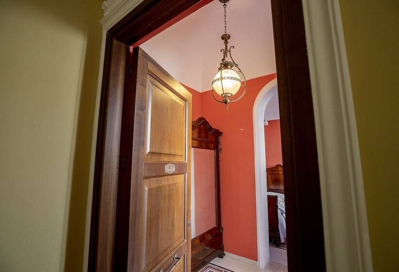 Трехместный Номер Классика, Dimora La Torre Room