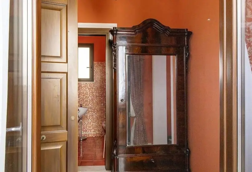 トリプルクラシックルーム, Dimora La Torre Room