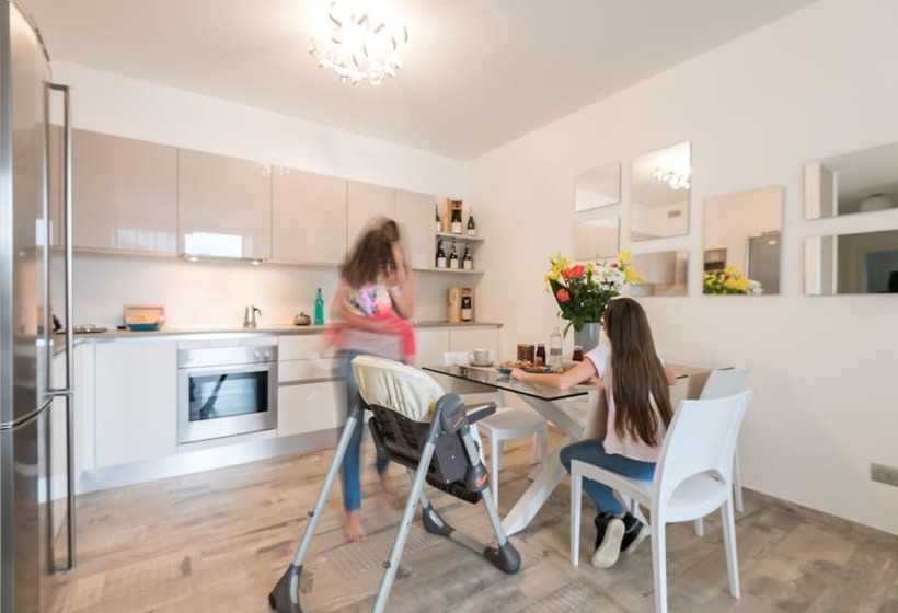 Appartamento 2 Camere da Letto, Rivetto Suites