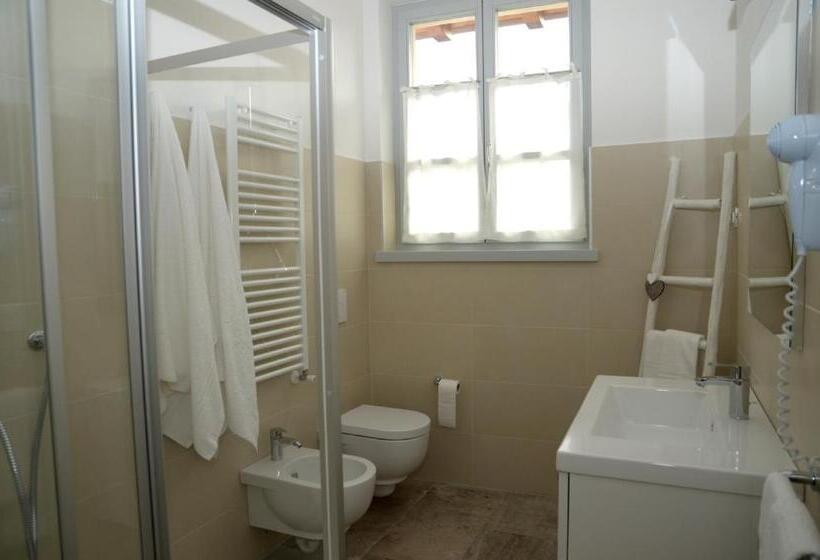 شقة دور أخير غرفة نوم واحدة, Borgo San Nazzaro