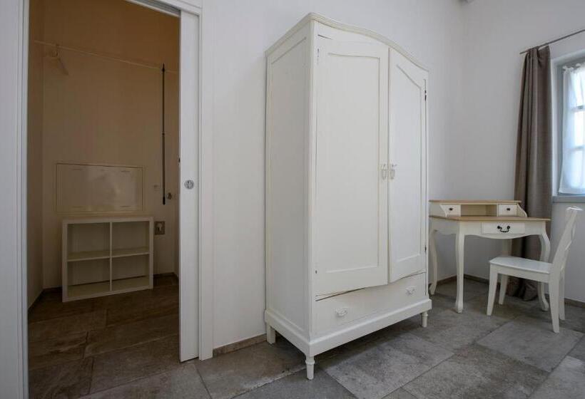 شقة دور أخير غرفة نوم واحدة, Borgo San Nazzaro