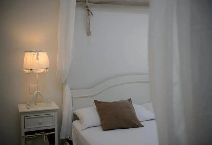 1 Bedroom Penthouse Apartment, Borgo San Nazzaro