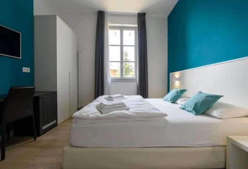 اتاق لوکس, Borgo San Nazzaro